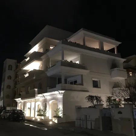 アパート Residenza Bramante 2 オルビア